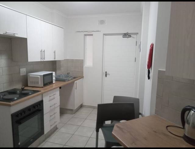 2 BEDROOM PROPERTY TO RENT IN STELLENDALE